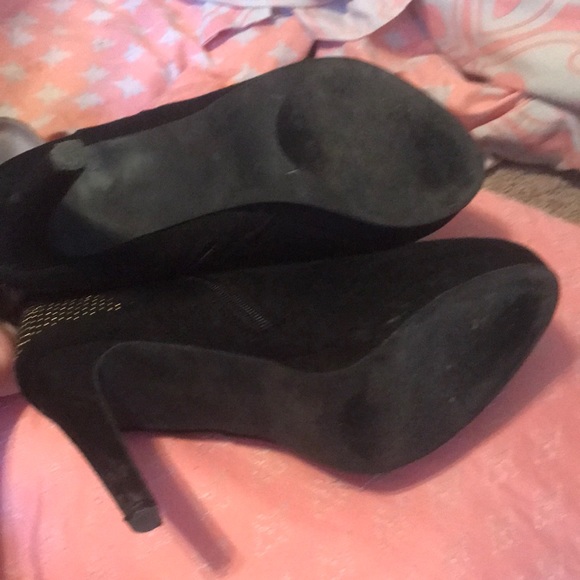 Cato Booties - Picture 4 of 4